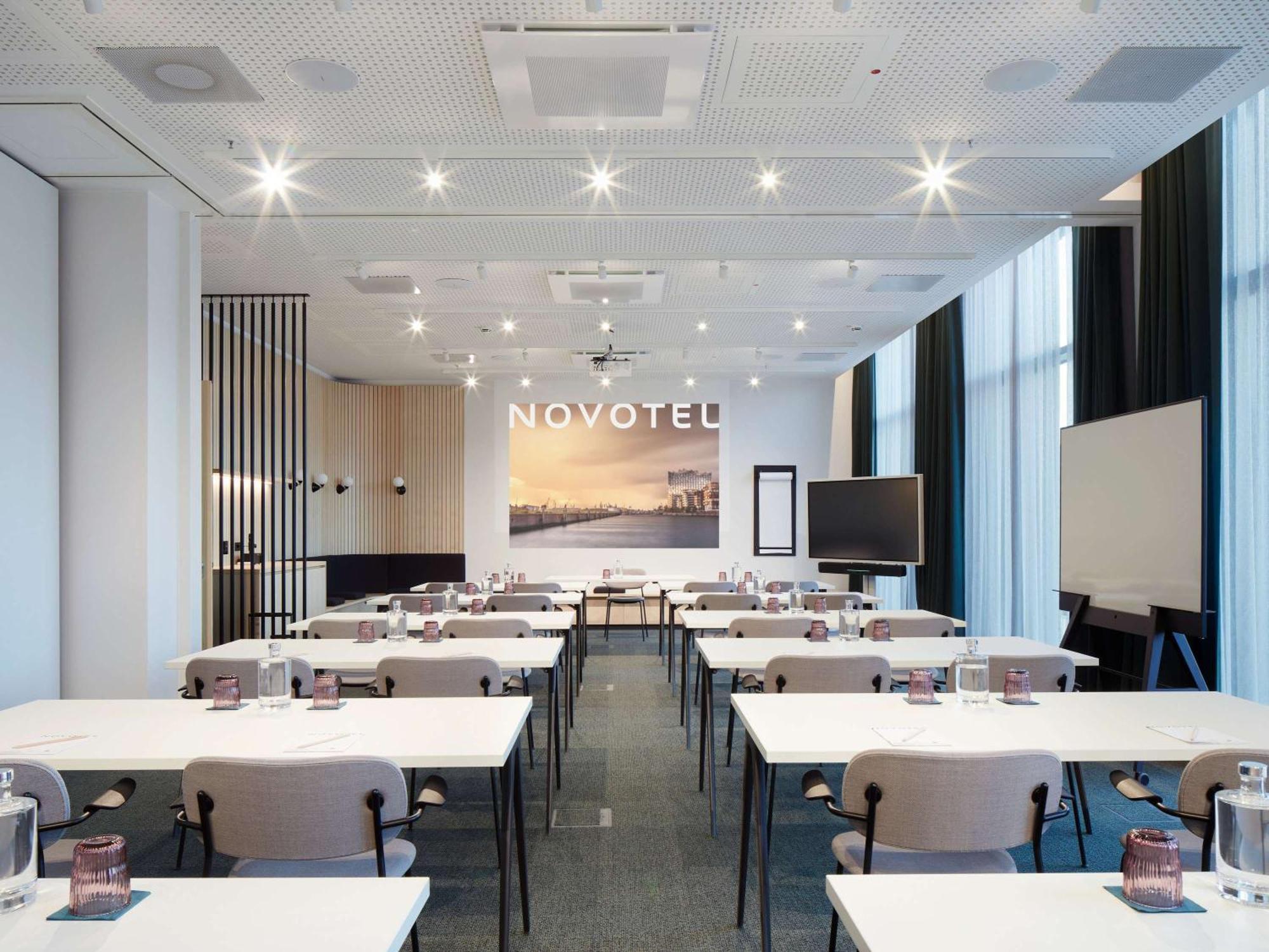 Novotel Hamburg Central Station エクステリア 写真